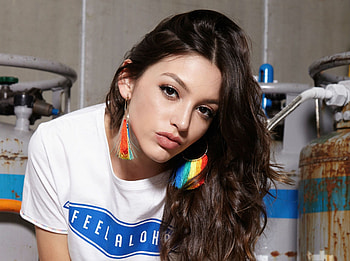 Celine Farach, brunette, cosmopolitan, 2018 HD wallpaper