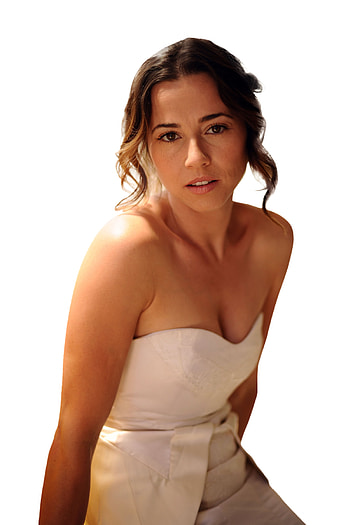 Linda Cardellini Movies, War veteran, Freaks and Geeks nostalgia, Don Draper HD phone wallpaper