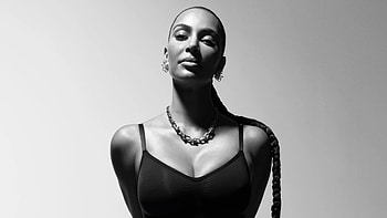 Black And White Of Kim Kardashian Is Wearing Black Dress Girls HD wallpaper
