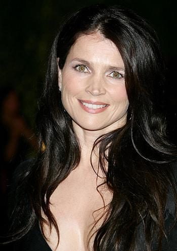 Height weight body, Beautiful actresses, Julia Ormond, Worldnewsinn HD phone wallpaper