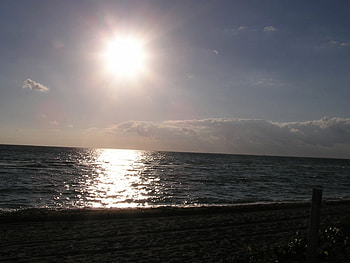 sun over ocean, sun, ocean HD wallpaper