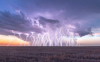 Lightnings in America, lightnings, America, field, storm HD wallpaper