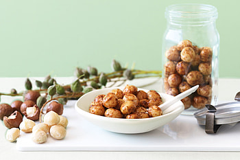 Macadamias, Chilli and lime, Flavored nuts HD wallpaper