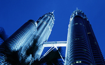 petronas towers, skyscrapers, kuala lumpur, kuala, skyscrapers, lumpur, petronas, towers HD wallpaper