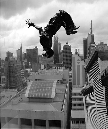Top parkour , , Urban exploration, High-flying action HD phone wallpaper