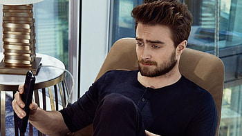 Daniel Radcliffe, Watching Harry Potter, , 04029 HD wallpaper