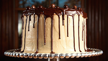 Chocolate cake, Delicious temptation, Melting bliss, Divine indulgence HD wallpaper