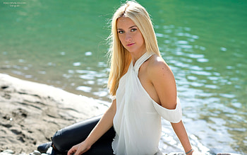 Girl by Water, girl, pretty, water, blonde HD wallpaper