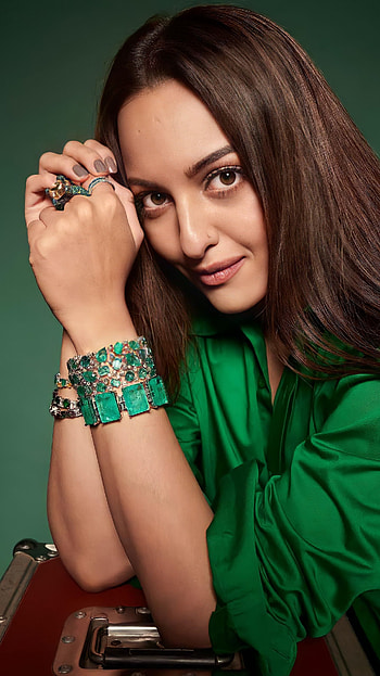 Sonakshi sinha, bollywood actress HD phone wallpaper