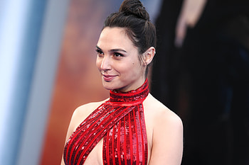 Gala party, pretty woman, Gal Gadot, smile HD wallpaper