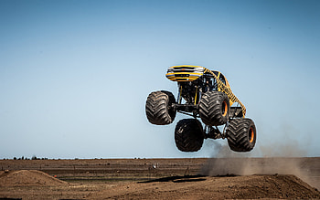 Monster Truck, High-flying jump, Jaw-dropping , Exciting action HD wallpaper