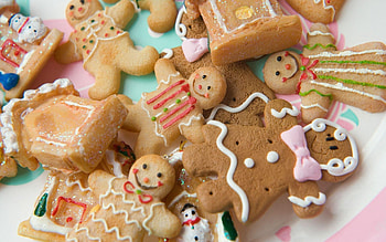 Gingerbread Man, Gingy character, Cute gingerbread cookies, Animated charm HD wallpaper