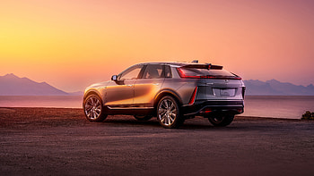 2023 Cadillac Lyriq 8 Cars HD wallpaper