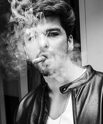Kushal Tandon, actor, smoke, model, kushaltandon HD phone wallpaper