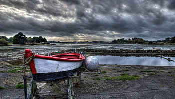 boat on sawhorses at ebb tide r, boat, shore, sawhorses, r, ebb tide HD wallpaper