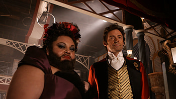 The Greatest Showman, Spectacular performances, Feel-good movie, Glitz and glamour HD wallpaper