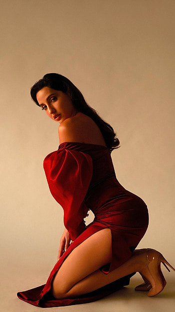 Nora fatehi, bollywood actress HD phone wallpaper