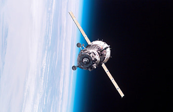 Universe, Flight, Orbit, Satellite, Peace, World, Iss Station, Mss Station HD wallpaper