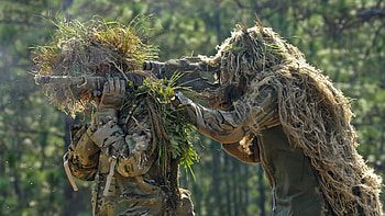 Two soldiers in ghillie suits, soldier, rifle, military, sniper HD wallpaper