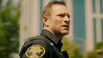 Line of Duty trailer, Action-packed, Aaron Eckhart, The Action Elite HD wallpaper