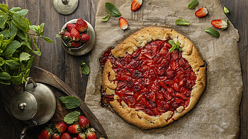 Rustic Strawberry Pie, food, pie HD wallpaper