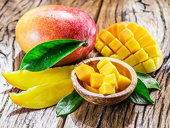 Ultra mango , Mouthwatering fruit, Detailed close-up, High resolution HD wallpaper