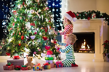 Christmas, children, room, cute, girl, gift, copil, tree, boy, lights HD wallpaper