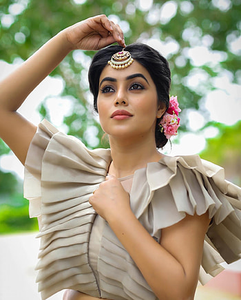 Poorna kasim, Telugu actress, flash graphy, lip HD phone wallpaper