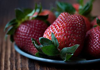 Strawberry, Berries, Macro HD wallpaper
