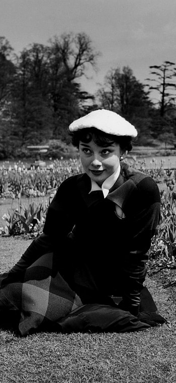 Audrey Hepburn, Classic films, Elegant style, Timeless beauty HD phone wallpaper