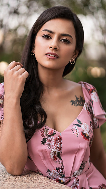 Shraddha Srinath, South Actress Shraddha HD phone wallpaper