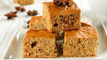 baking delight, beauty, Irresistible food treat, Honey cake indulgence HD wallpaper