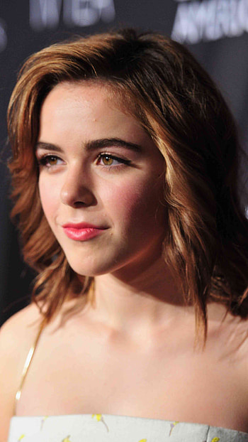 Kiernan shipka, hollywood actress, model HD phone wallpaper