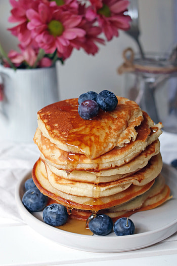 Blueberries and syrup, Pancakes HD phone wallpaper
