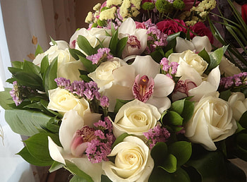 Flowers, Roses, Leaves, Bouquet, Orchids, Handsomely, It's Beautiful HD wallpaper