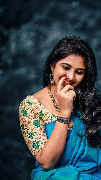 Maneesha Mahesh, mallu actress, saree lover HD phone wallpaper