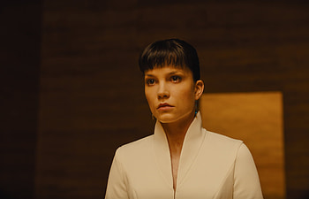 Sylvia Hoeks , Stunning , Ethereal beauty, Captivating portraits HD wallpaper