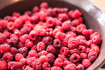 Food, Raspberry, Berries, Plate, Ripe HD wallpaper