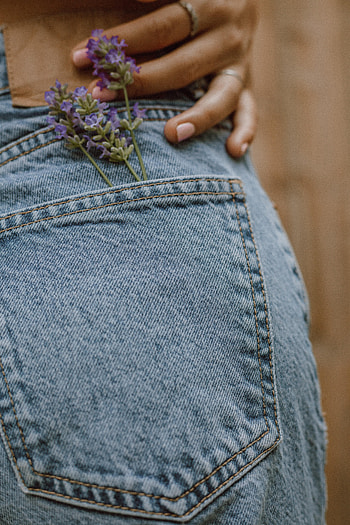 Flowers, Hand, Miscellanea, Miscellaneous, Ring, Pocket, Jeans HD phone wallpaper