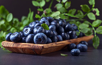 Kitchen, leaves, blueberries, fruits HD wallpaper