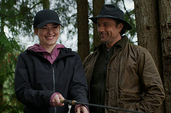 Virgin River : Martin Henderson & Alexandra Breckenridge Together, TV Show, Alexandra Breckenridge HD wallpaper