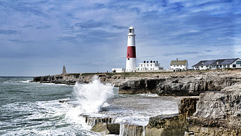 beautiful lighthouse on a cape in maine, sea, shore, lighthouse, waves, cape, rocks HD wallpaper