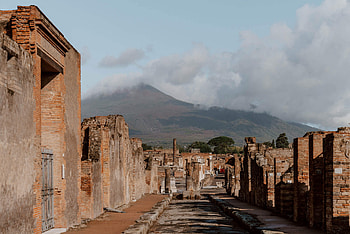 Pompeii, Mount Vesuvius, One day, Dusty roads HD wallpaper