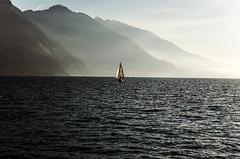 Mountains, Sea, Waves, Miscellanea, Miscellaneous, Fog, Sailboat, Sailfish HD wallpaper