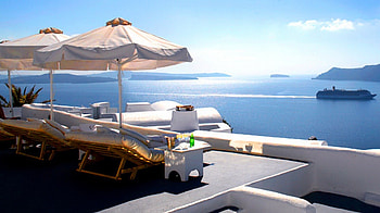 Day for enjoy relax, beache, sea, umbrelas, relax, drinks, balcony, day, splendid sun, armchair, enjoy HD wallpaper