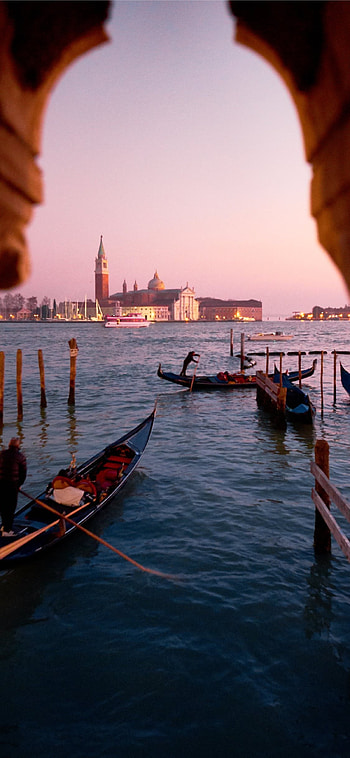 Venetian gondola, Popular , Venice beauty, Captivating scenes HD phone wallpaper
