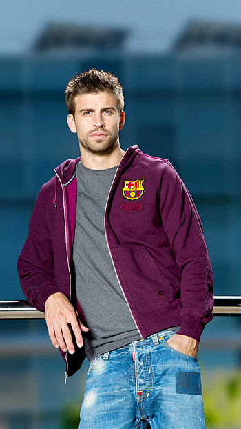 Gerard Pique, Barcelona pride, Defensive masterclass, Team captain HD phone wallpaper