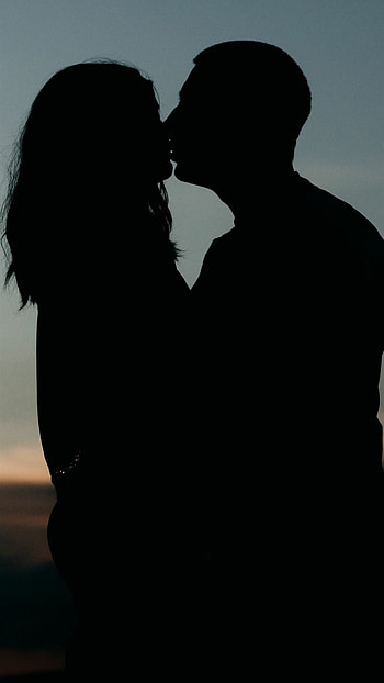 International kissing day HD phone wallpaper