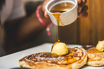 Maple syrup in Israel, Sweet Israeli delight, Local delicacy, Unique flavor HD wallpaper