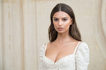 Emily Ratajkowski 2017 , emily-ratajkowski, celebrities, girls HD wallpaper